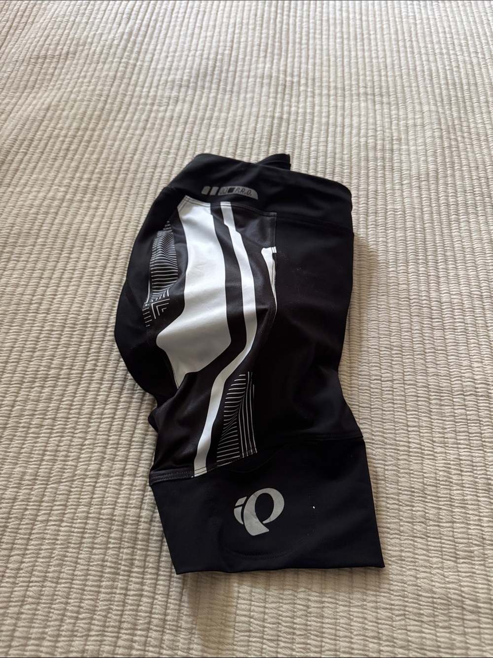 Pearl Izumi women’s bike shorts  with White Stripe Accents